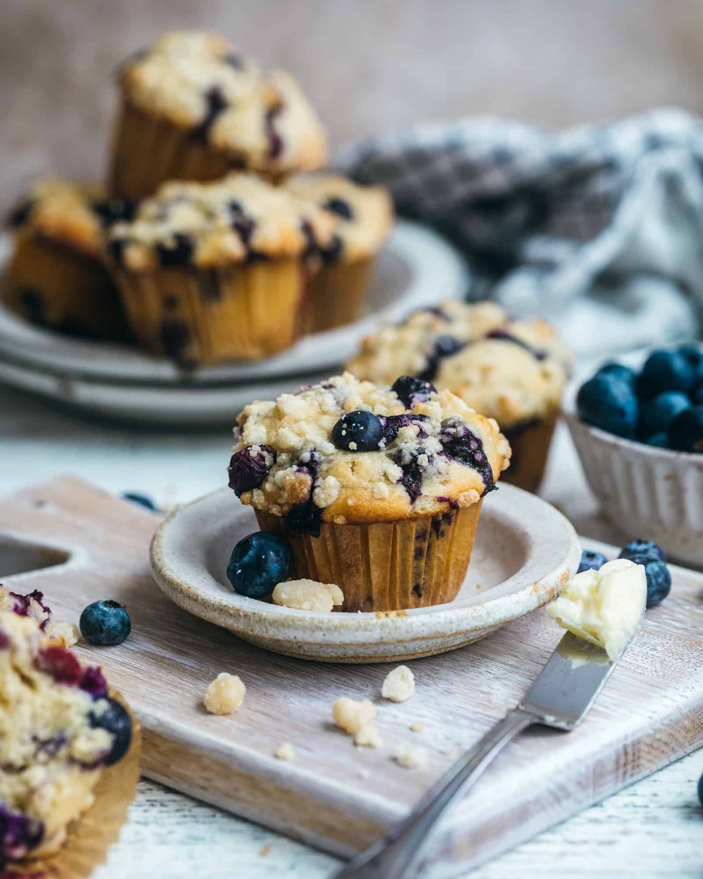 BLUEBERRY STREUSEL MUFFIN