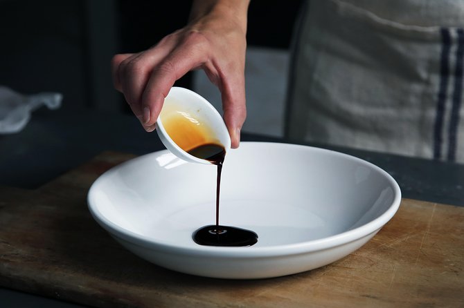 ÉPICES +CONDIMENTS +HUILES +VINAIGRES