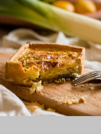 SMALL SPINACH + GOAT CHEESE QUICHE | VEGETARIAN