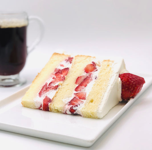 GÂTEAU EN POINTE | SHORTCAKE aux FRAISES