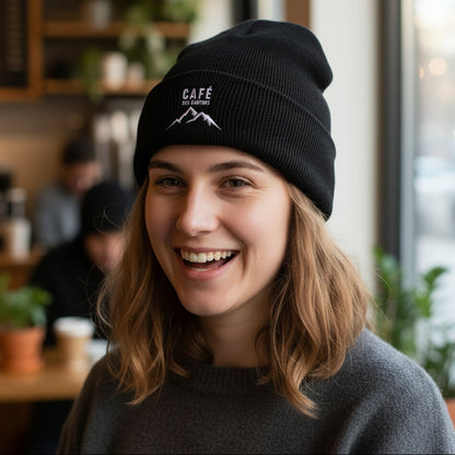 MERCH CAFÉ DES CANTONS | TUQUE AVEC LOGO BRODÉ