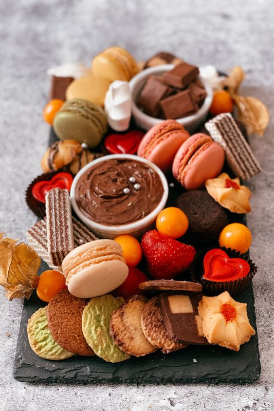 PLATEAU DE MACARONS +FRUITS +FONDUE CHOCOLAT | 6 PERSONNES